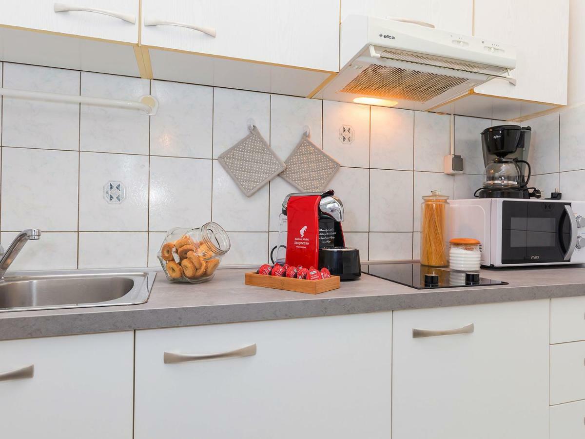 New City Center Design Apartment Porec Bagian luar foto